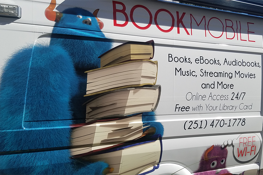 Bookmobile bus